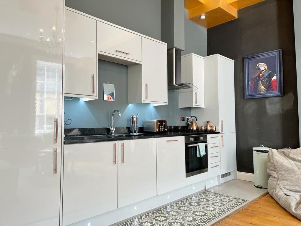 Unique & Luxurious 2 Bedroom City Centre Apartment Νότιγχαμ Εξωτερικό φωτογραφία